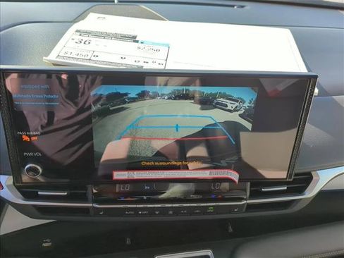 New 2025 Toyota Sienna XLE image 21