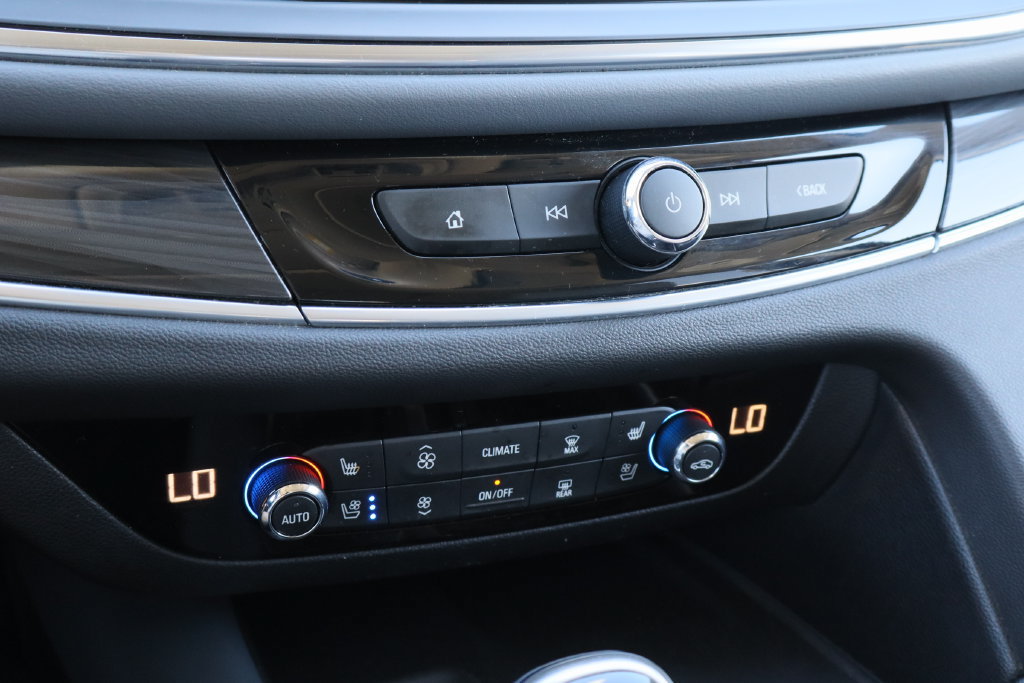 Certified 2021 Buick Enclave Premium w/ Sun and Sites Package FWD image 17