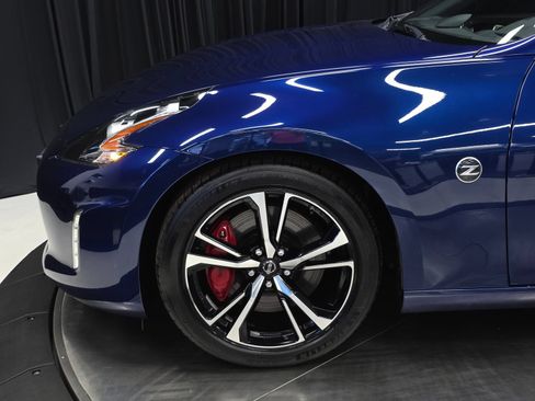 Used 2020 Nissan 370Z NISMO RWD image 39