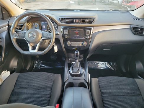Certified 2021 Nissan Rogue Sport S image 9