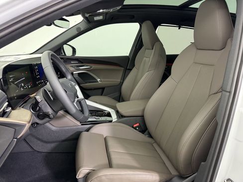 New 2025 Audi Q5 Premium Plus image 4