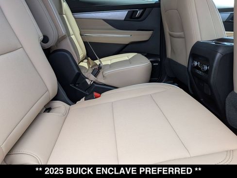Used 2025 Buick Enclave Preferred w/ Power Package FWD image 24