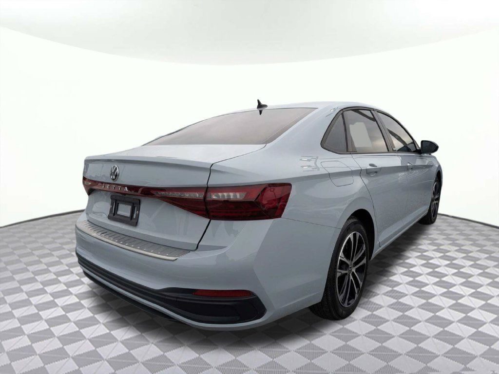 Used 2025 Volkswagen Jetta Sport FWD image 3