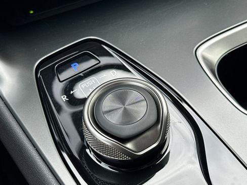 Used 2025 Lexus RZ 300e image 18