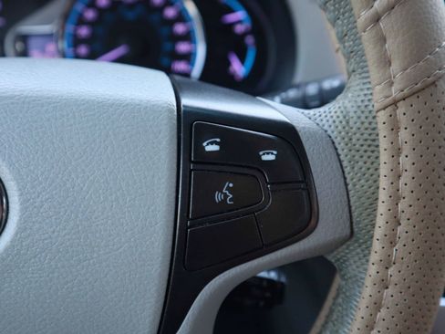 Used 2011 Toyota Sienna XLE image 19