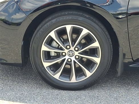 Used 2018 Toyota Avalon XLE Premium image 8