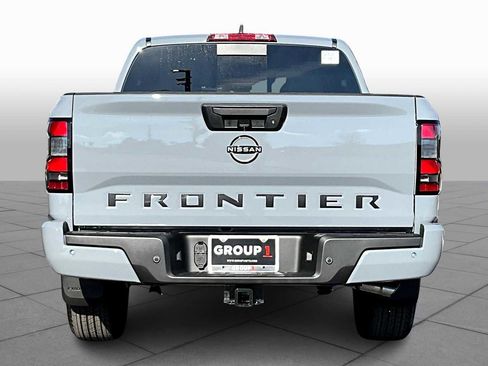 New 2026 Nissan Frontier SV image 4