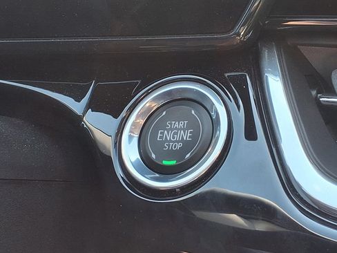 Used 2025 Chevrolet Trax ACTIV FWD image 26