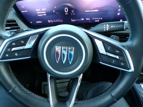 Used 2024 Buick Envision Preferred image 8