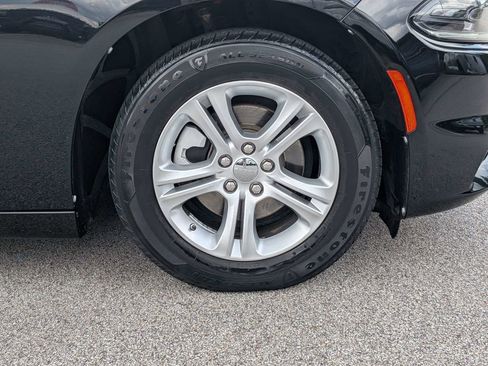 Used 2022 Dodge Charger SXT w/ Leather Interior Group RWD image 10