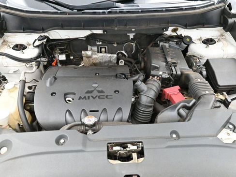 Used 2013 Mitsubishi Outlander Sport LE image 32