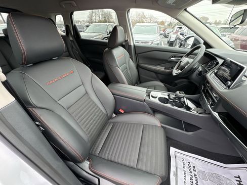 New 2026 Nissan Rogue SV AWD/4WD image 23