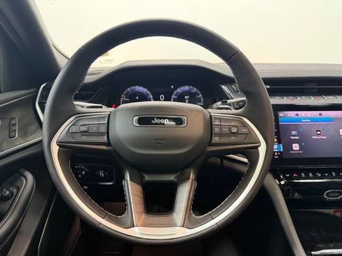 New 2026 Jeep Grand Cherokee L Limited AWD/4WD image 13