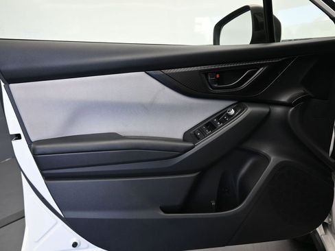 Used 2023 Subaru Crosstrek 2.0i Premium image 9