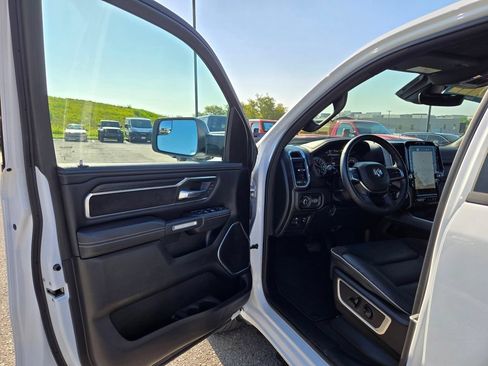 Used 2023 RAM 1500 Laramie AWD/4WD image 14