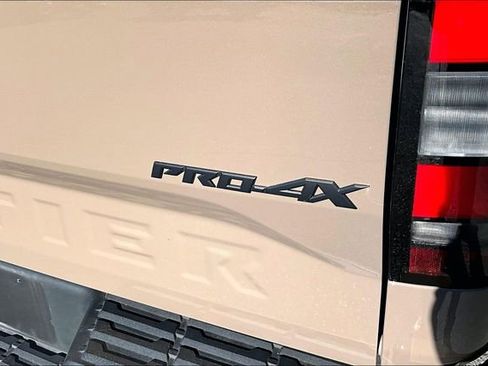 Used 2023 Nissan Frontier PRO-4X w/ Pro Convenience Package image 22