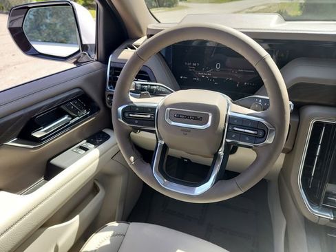 New 2026 GMC Yukon XL Denali w/ Sun & Power Step Package AWD/4WD image 17