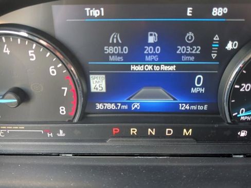 Used 2020 Ford Explorer Limited RWD image 9