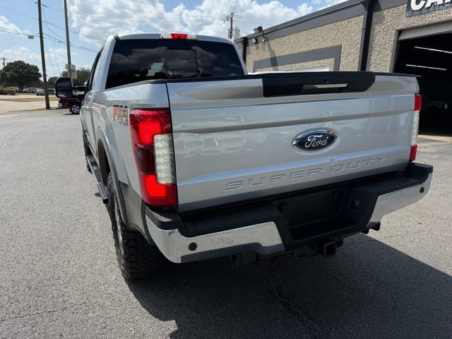 Used 2017 Ford F250 Lariat w/ Lariat Ultimate Package AWD/4WD image 14