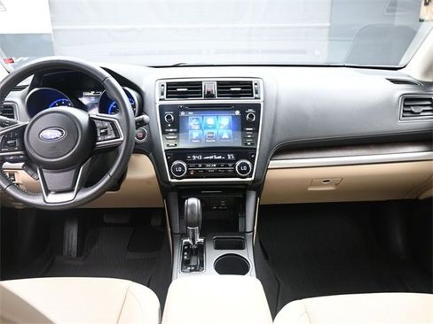 Used 2019 Subaru Outback 2.5i Limited w/ Popular Package #2 image 9