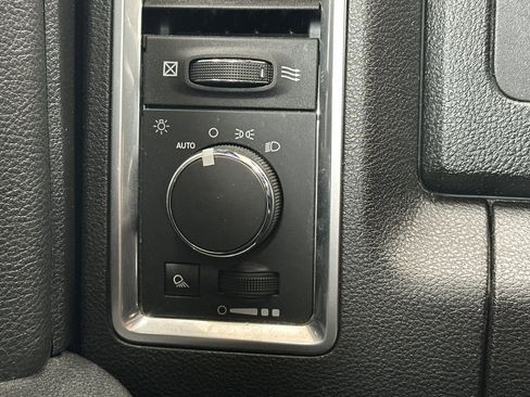 Used 2024 RAM 1500 Classic Warlock image 32