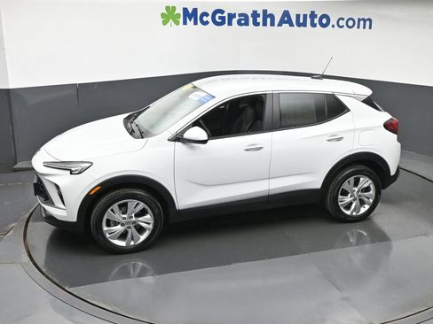 Used 2025 Buick Encore GX Preferred AWD/4WD image 22