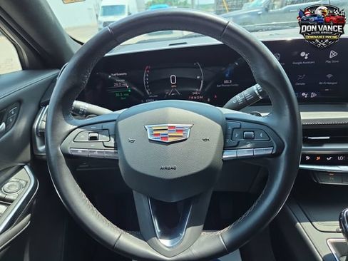 Used 2024 Cadillac XT4 Premium Luxury FWD image 14
