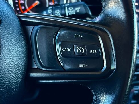 Used 2022 Jeep Wrangler Willys image 24