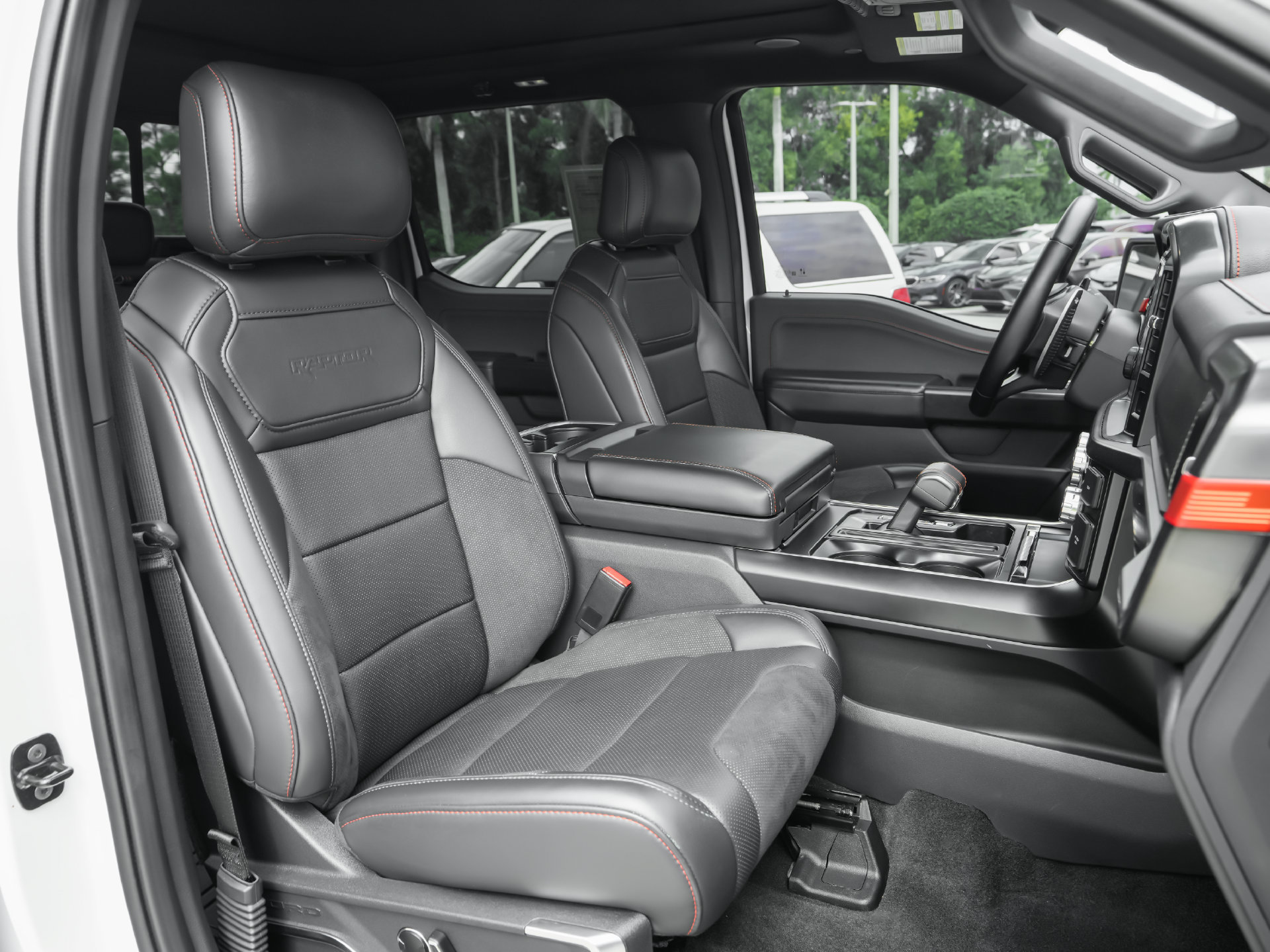 Used 2025 Ford F150 Raptor AWD/4WD image 10