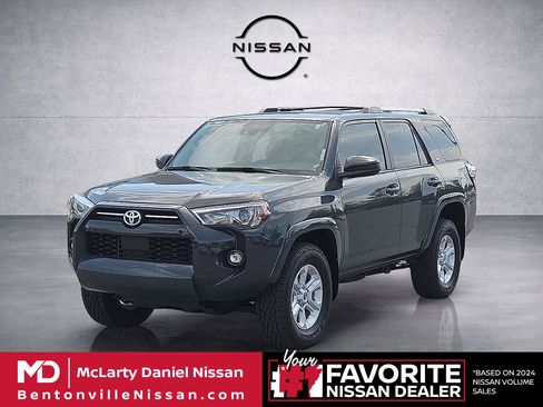 Used 2024 Toyota 4Runner SR5 AWD/4WD image 2