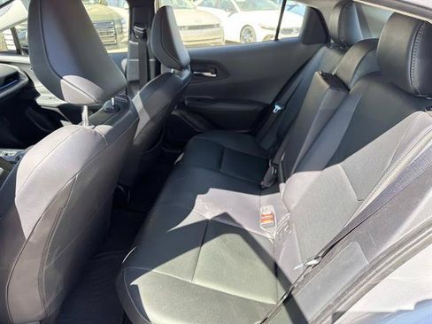 Used 2024 Toyota Prius XLE FWD image 8