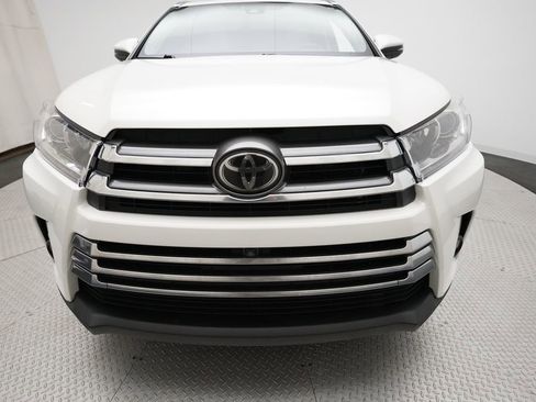 Used 2018 Toyota Highlander Limited Platinum image 22