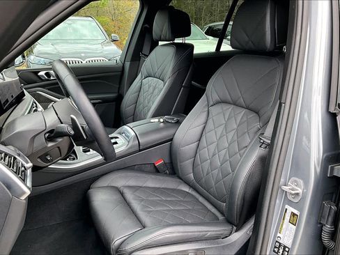Certified 2025 BMW X5 xDrive40i image 8