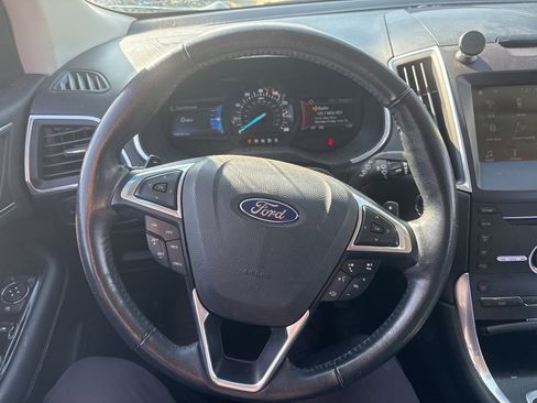 Used 2016 Ford Edge Titanium image 24