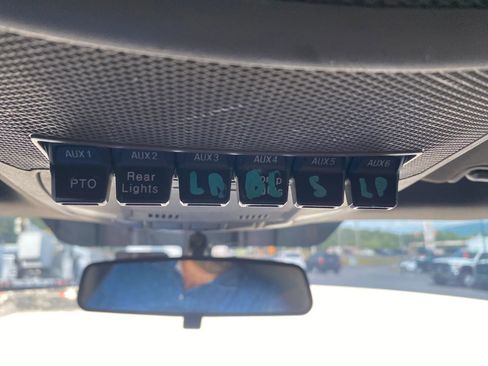 Used 2017 Ford F550 4x4 Regular Cab Super Duty image 15