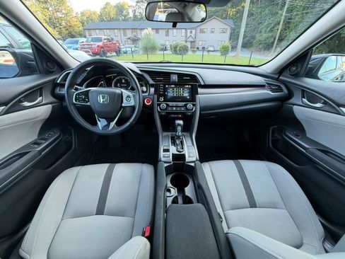 Used 2019 Honda Civic EX image 2