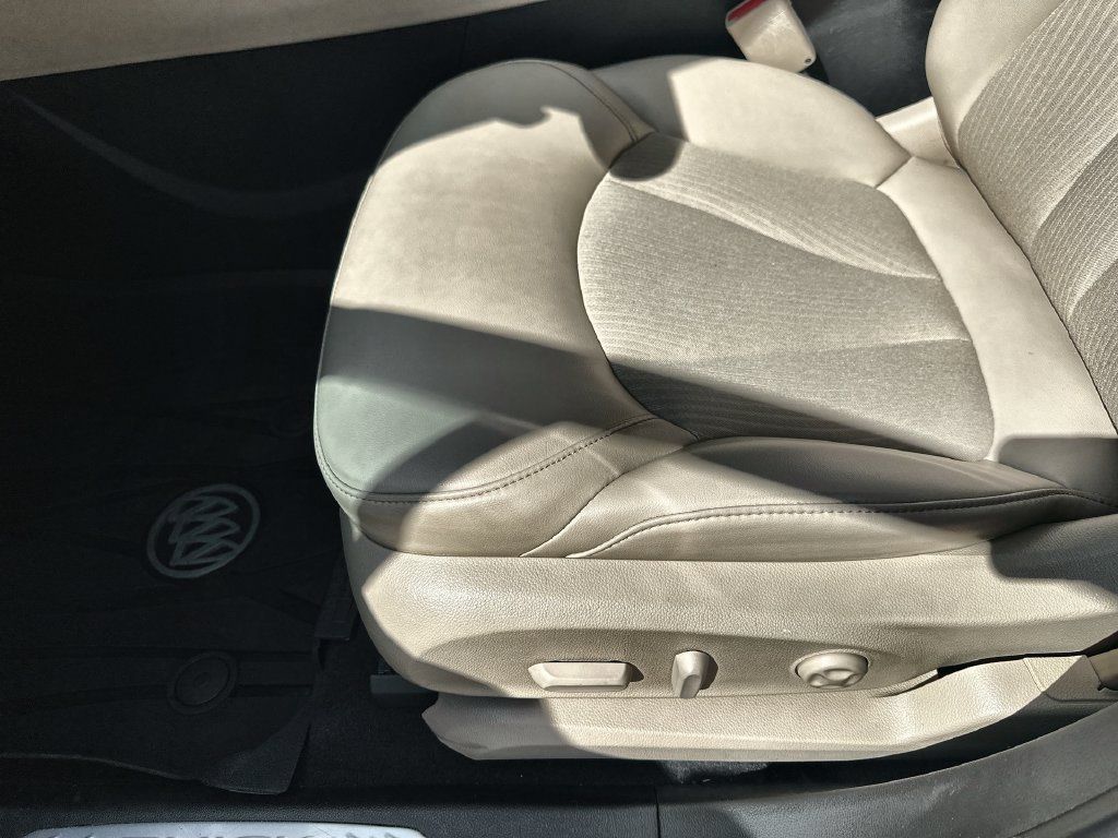 Used 2020 Buick Envision Preferred FWD image 25