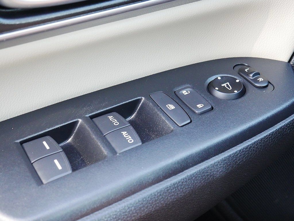 Used 2019 Honda CR-V Touring image 24