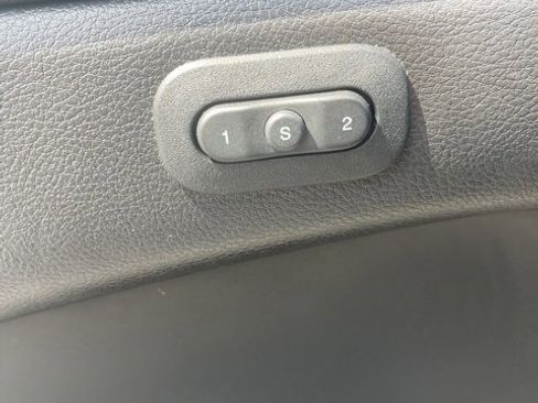 Used 2022 Jeep Grand Cherokee Limited image 17