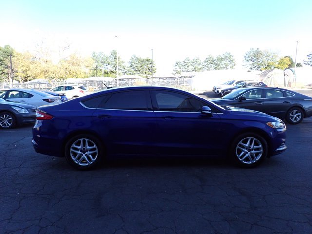 Used 2016 Ford Fusion SE FWD image 5