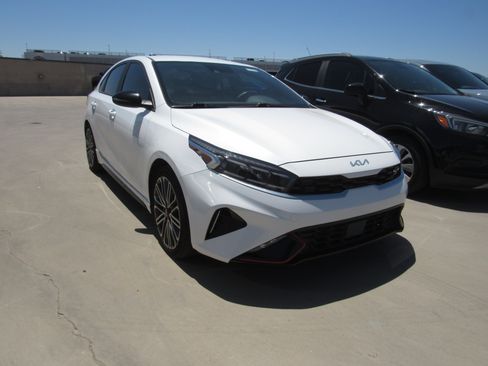 Used 2023 Kia Forte GT FWD image 2