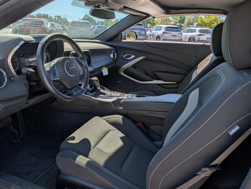Used 2023 Chevrolet Camaro LT w/ Technology Package RWD image 11