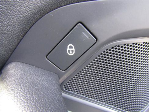 Used 2020 Jaguar E-PACE image 34