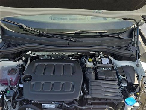 New 2026 Volkswagen Tiguan SE R-Line FWD image 21