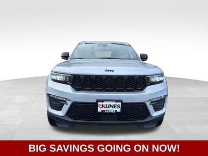 New 2025 Jeep Grand Cherokee Limited w/ Black Appearance Package