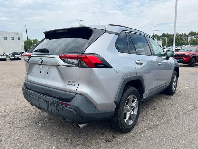 Used 2022 Toyota RAV4 XLE w/ Convenience Package AWD/4WD image 6