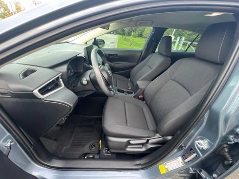 Used 2025 Toyota Corolla LE FWD image 23