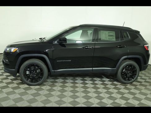 New 2026 Jeep Compass Latitude image 2