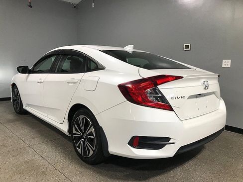 Used 2018 Honda Civic EX-T image 5