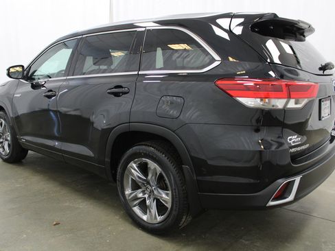 Used 2019 Toyota Highlander Limited Platinum image 7